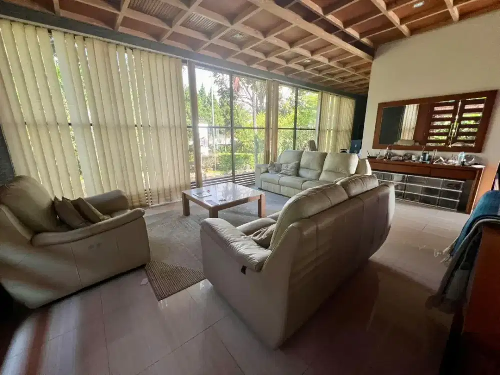 Dijual Rumah di Komplek Vila Bandung Indah Luas Asri