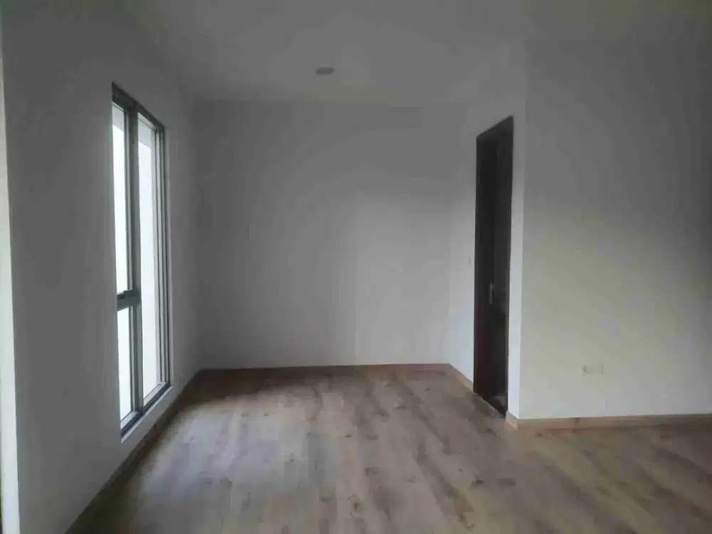 Sewa Rumah Serenade Lagoon 8x20
