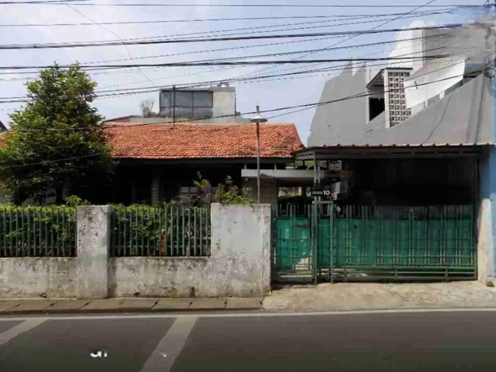 Rumah Lama Harga Ambyar Cocok untuk Komersial