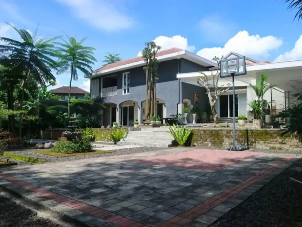 dijual rumah mewah bangunan baru di setiabudi regency