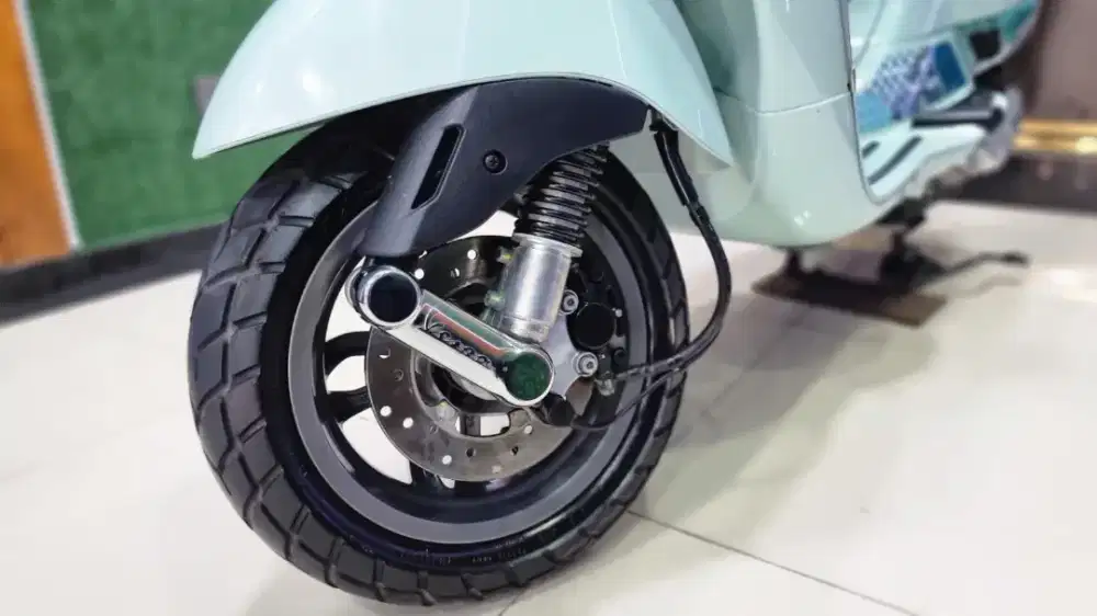 UD ENY MOTOR - Piaggio Vespa LX batik thn 2023 istimewa