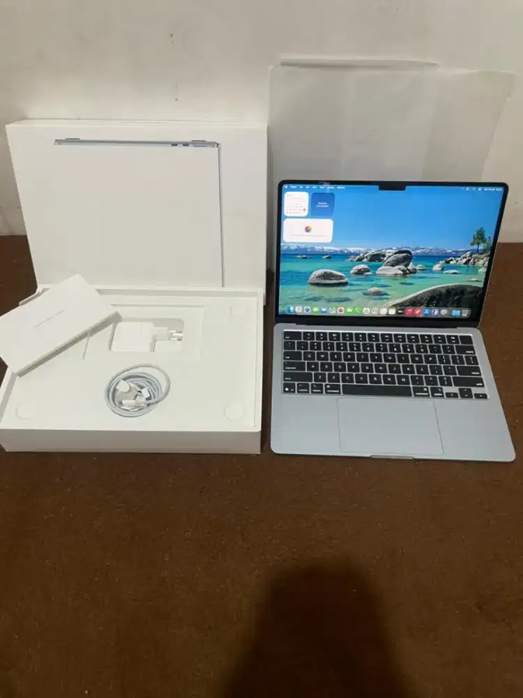 Apple MacBook Air M4 13 inch 16/256GB Second iBox Mulus Fullset