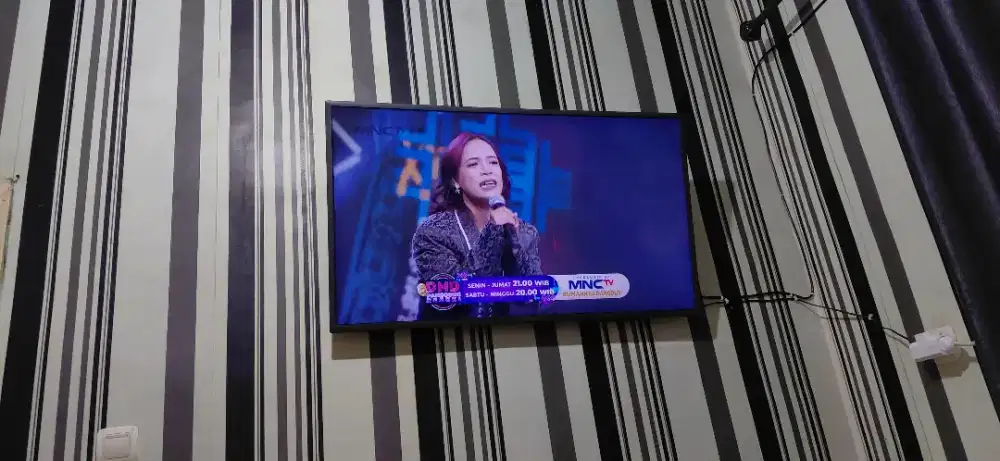 Tv samsung 43 inch full HD