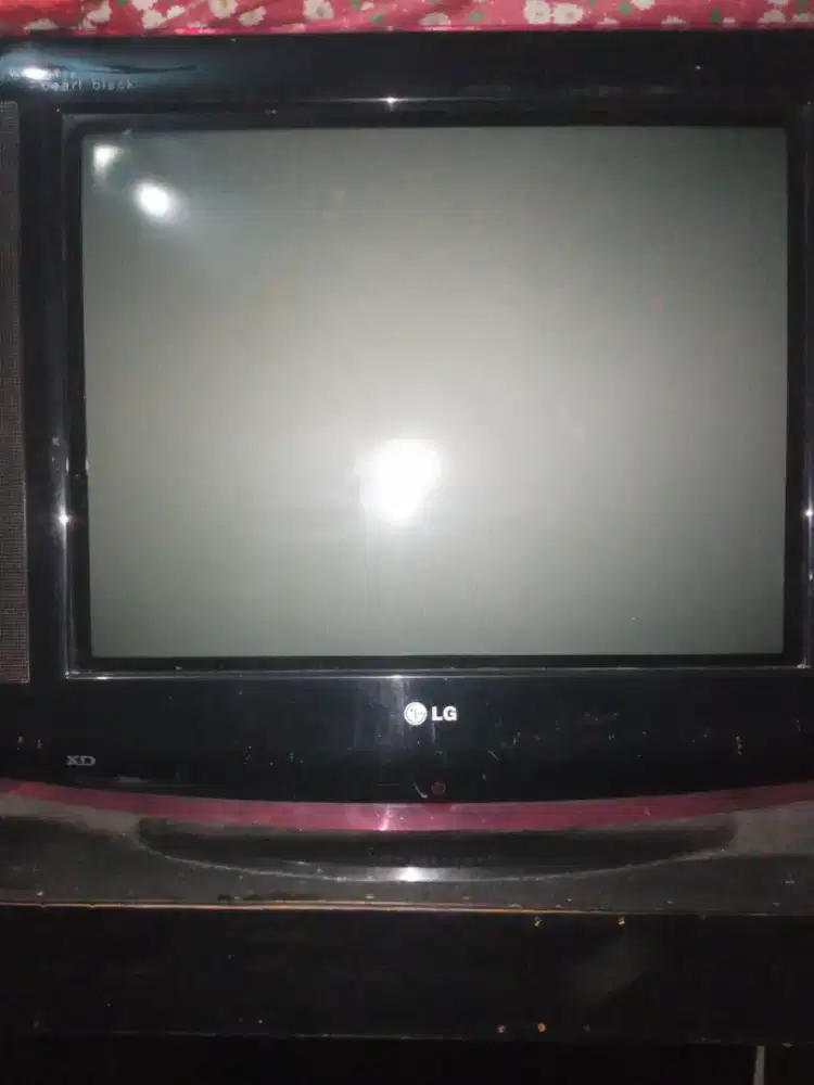 TV LG 21 inch pearl black