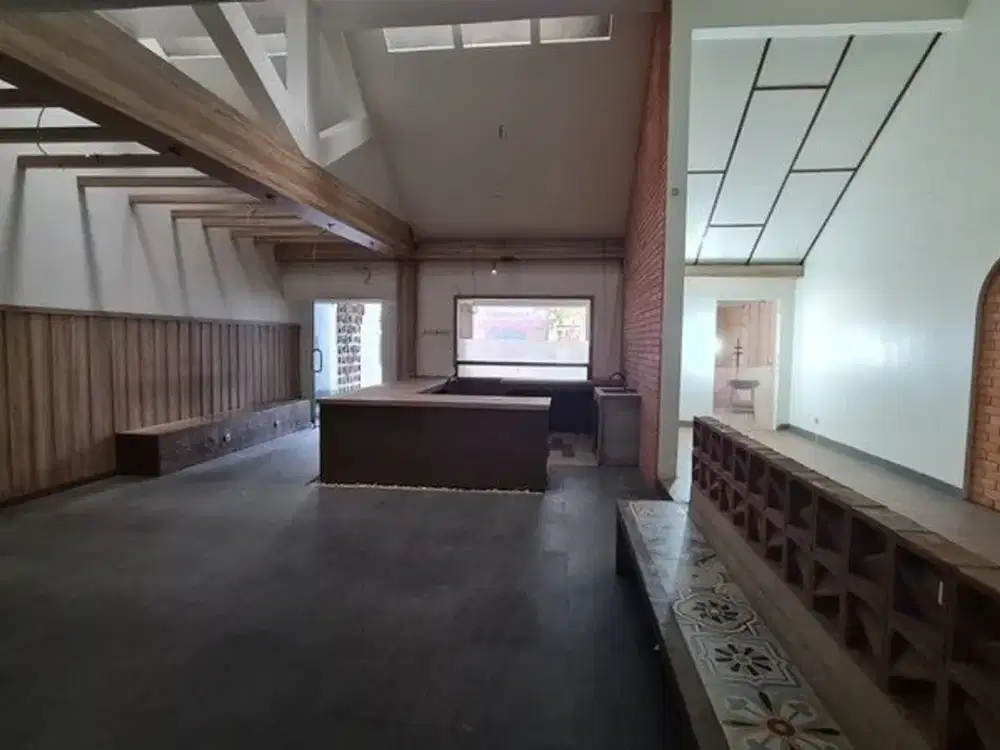 Rumah Komersil Disewa Lokasi Strategis di Tebet Jaksel Cocok untuk Kafe