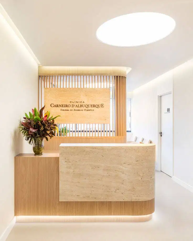 Meja layanan/recepsionis kantor