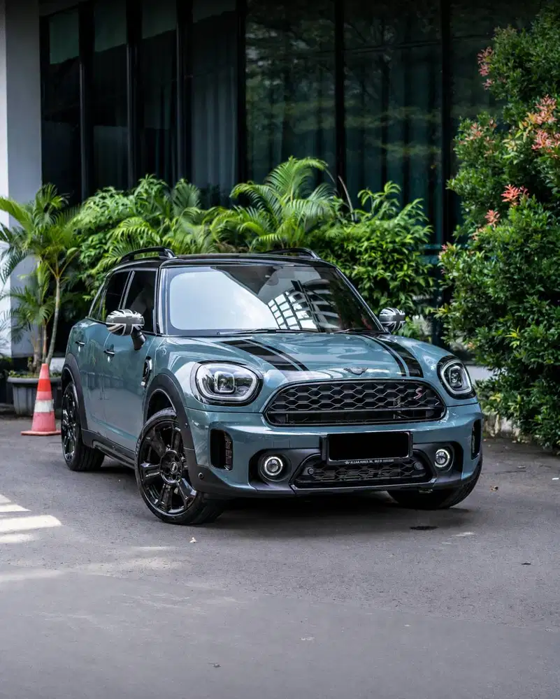 NIK 2023 MINI Countryman 2.0 S Grey on Black