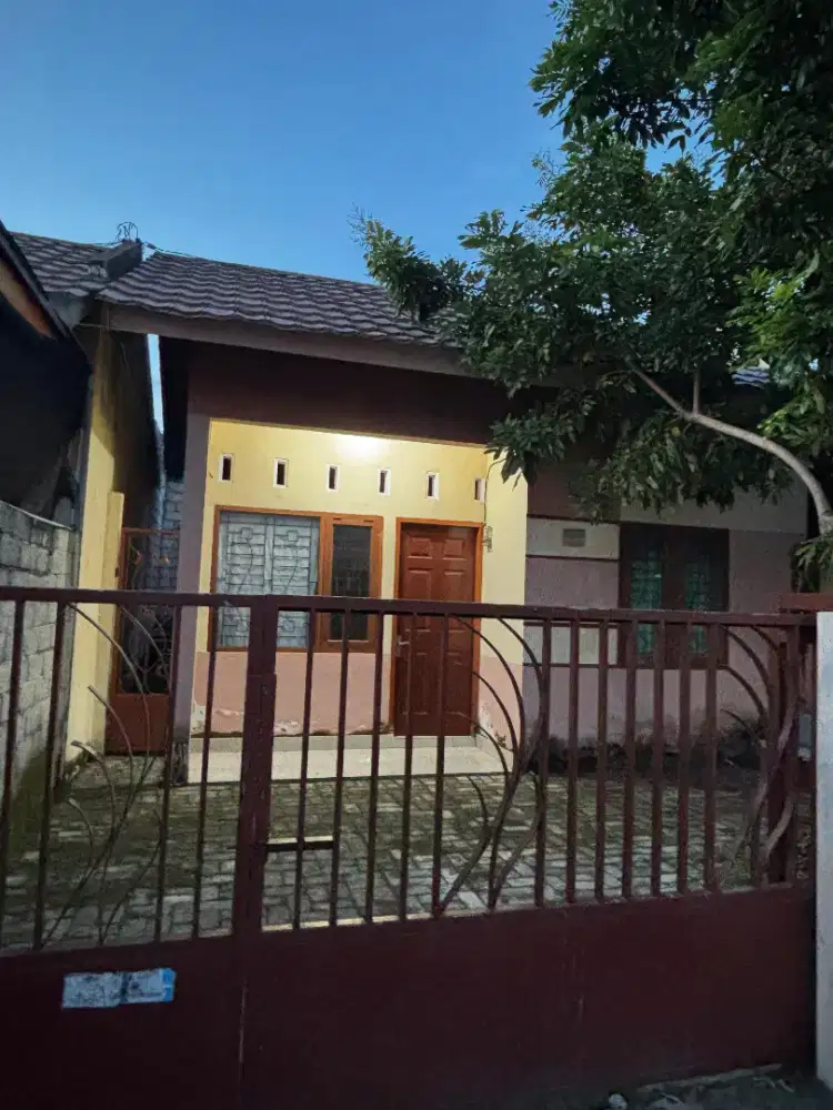 Disewakan rumah di Bale Agung Terong Tawah