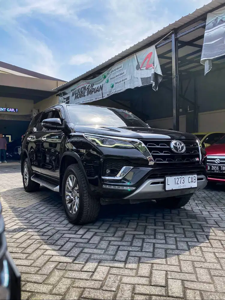 MURAH AJA Fortuner 2.8 VRZ 4x2 AT 2022 Hitam