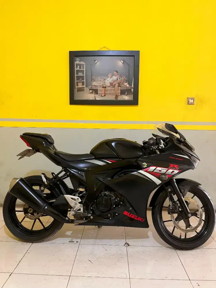 SUZUKI GSX R 150 TAHUN 2017 JARANG ADA YANG MULUS