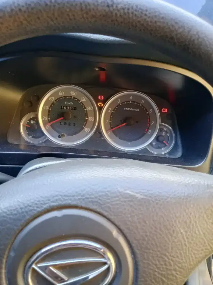 Xenia 1.0 MT 2006