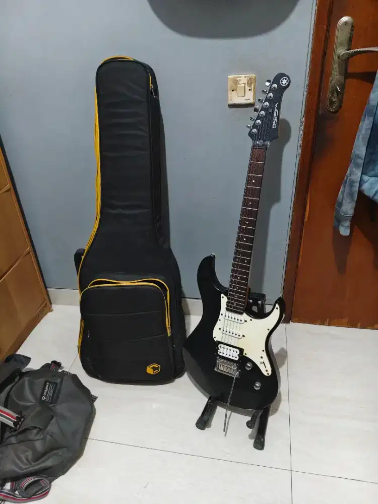 Yamaha Pacifica 212VFM + Bonus Lengkap Siap Pakai