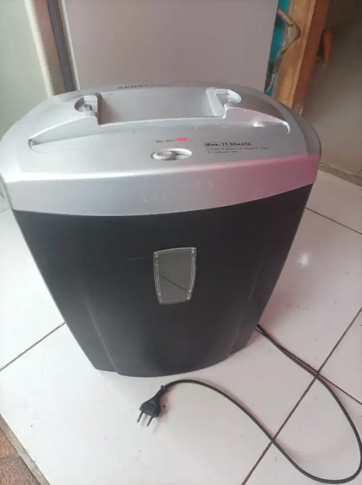Mesin Pemotong Kertas Gemet 1000C