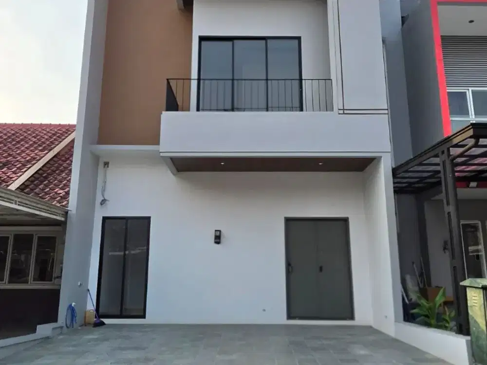 Dijual Rumah Cakep 3 Lantai Sutera Flamboyan