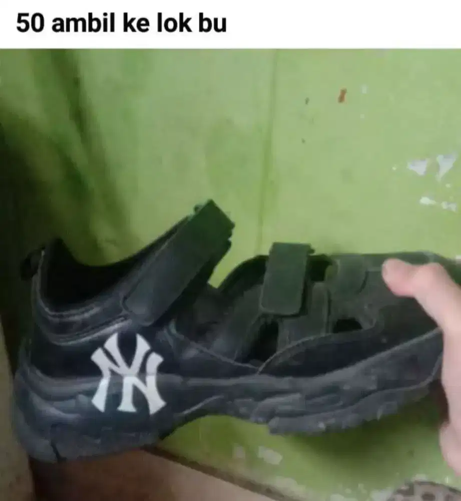 SEPATU HITAM NYC