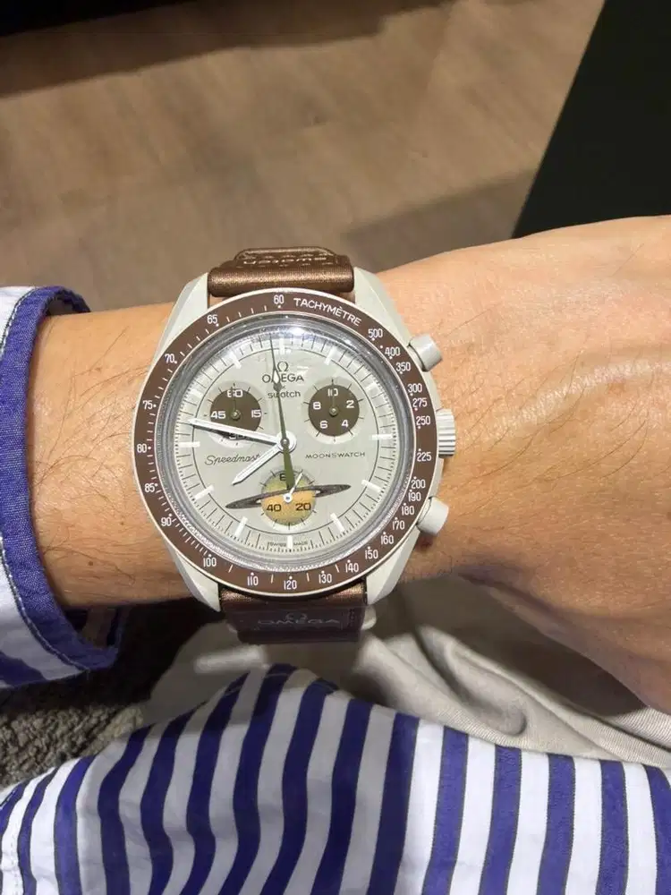 Jam tangan SWATCH x OMEGA