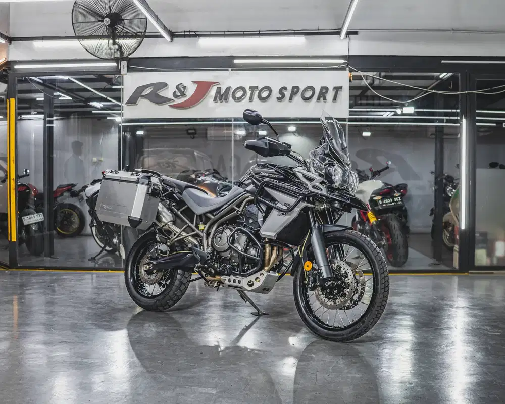 Triump Tiger 800 XCX Nik 2018 Odo 16.000an Knalpot Arrow