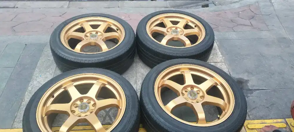 Jual Vleg R17 + Ban lobang 4 PCD 100x114 kijang Avanza Jazz Mobilio