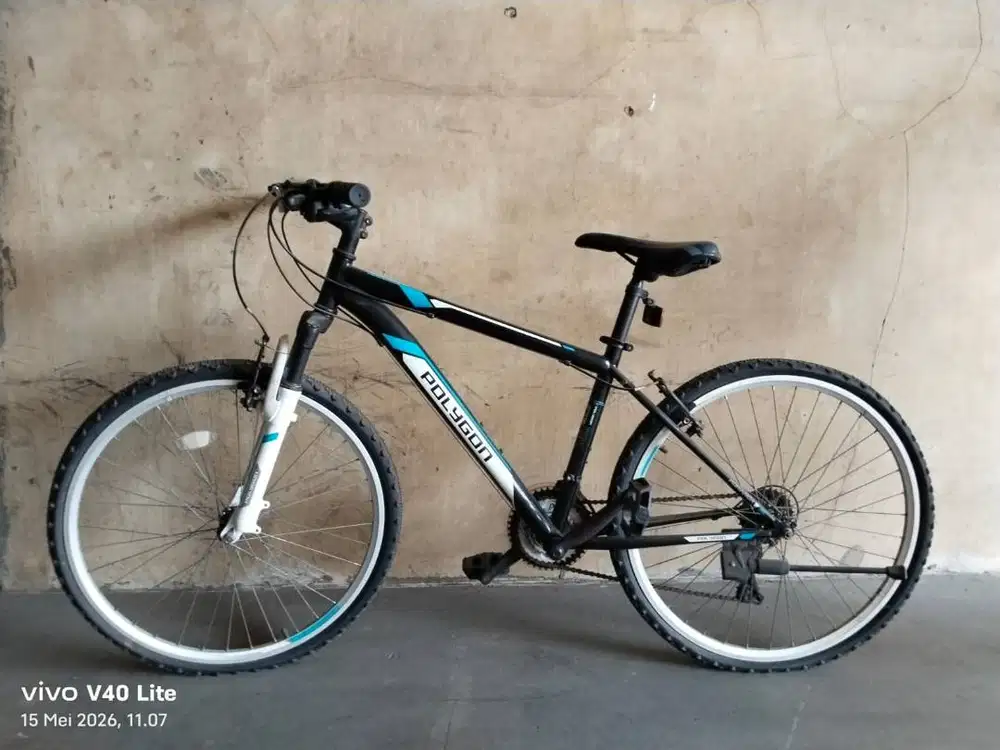 SEPEDA POLYGON MONARCH 2