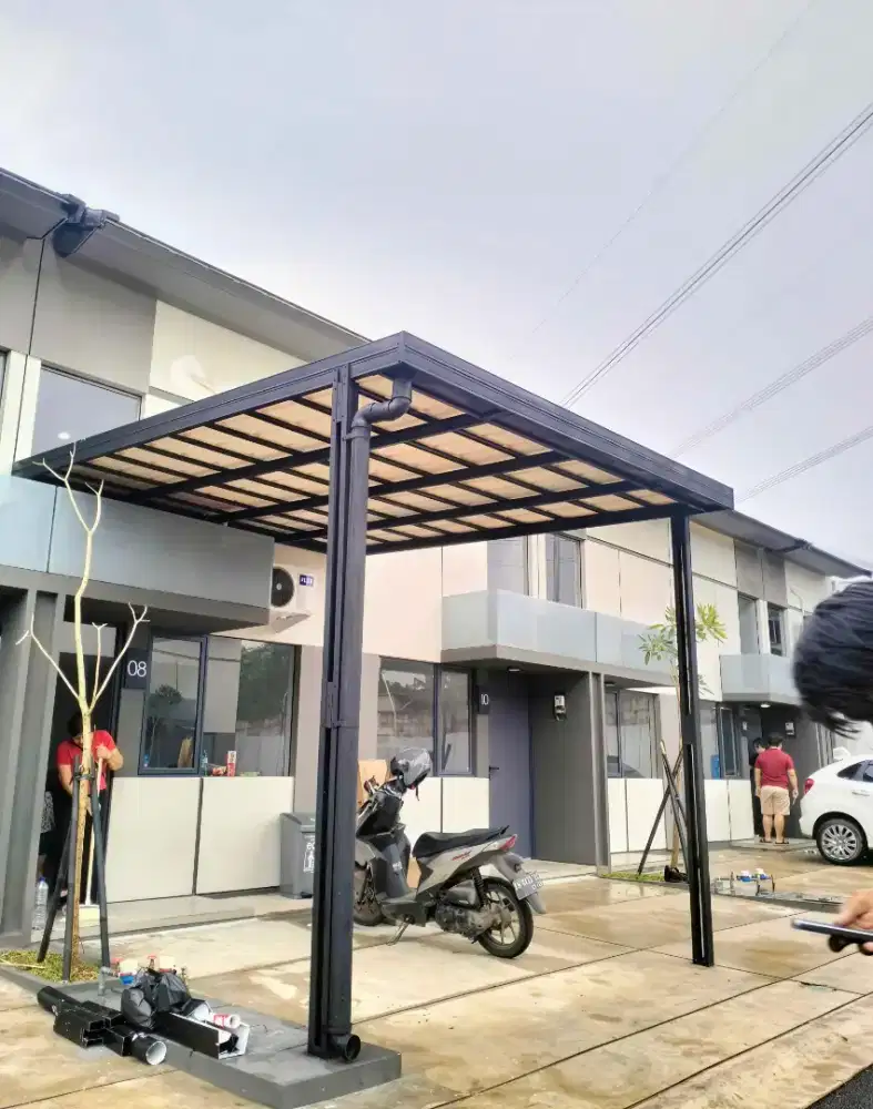 Kanopi baja ringan dan garasi