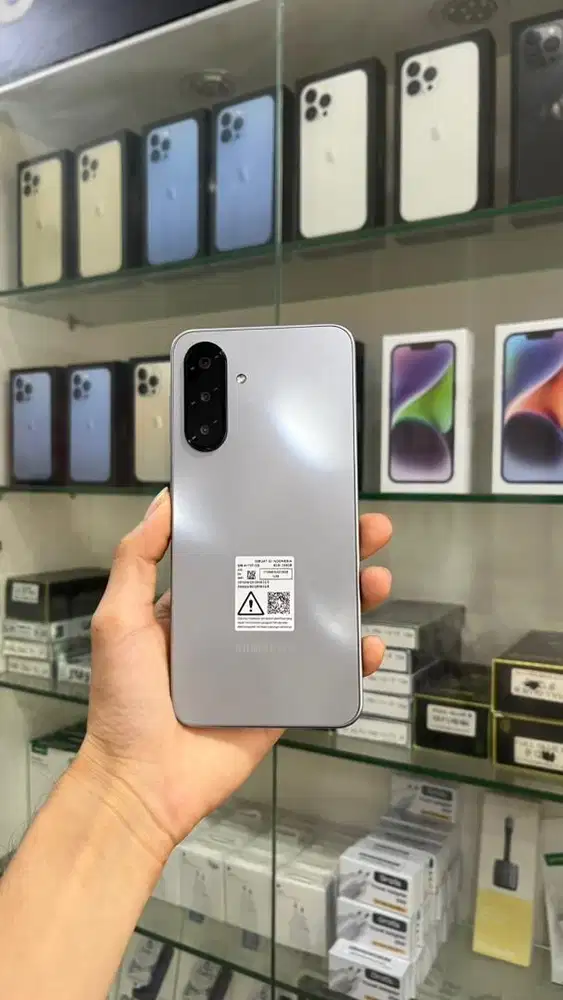 Samsung Galaxy A17 4G 8/256 GB, Pemakaian 1 Bulan +-