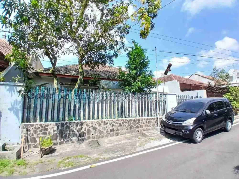 Rumah Lama Area SKI Rampal luas 206 m²