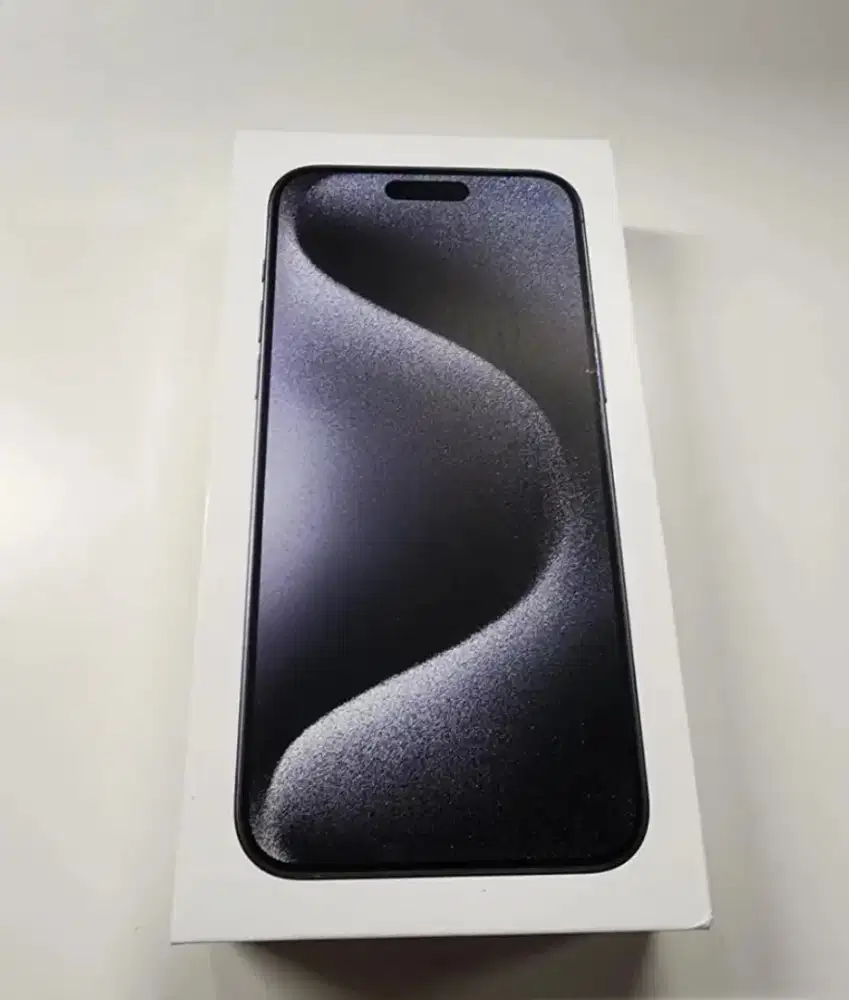 iphone 15 hitam 128gb garansi resmi masih baru belum di unboxing