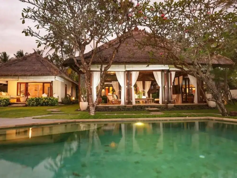 Dijual Villa Berlokasi Strategis & Langka, di Tepi Pantai Cemagi