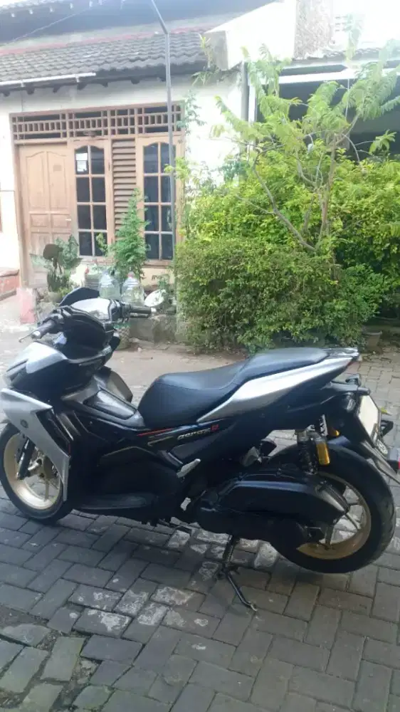 AEROX SILVER ABS 2023