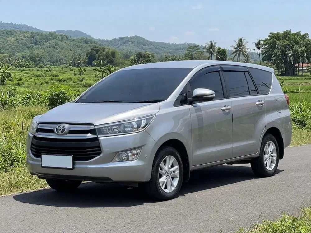 Toyota Innova Reborn V Diesel At 2016 km +/- 160rb