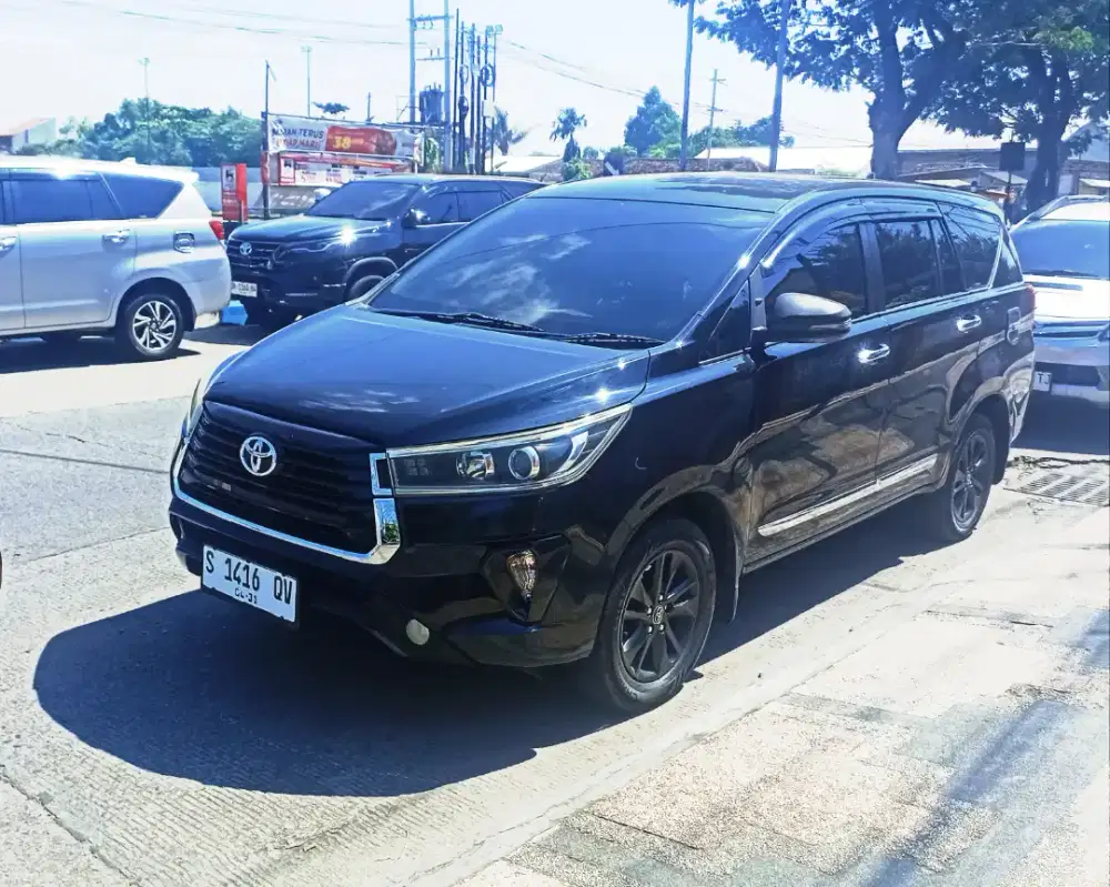 Toyota innova reborn v matik Diesel 2018