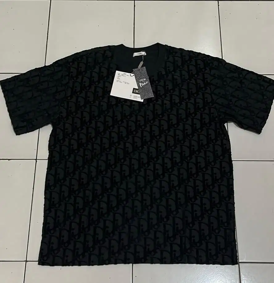Kaos brand Dor size L