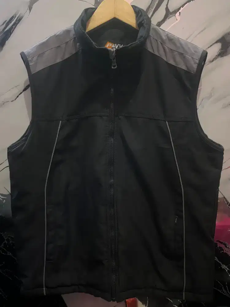 Vest outdor tebal