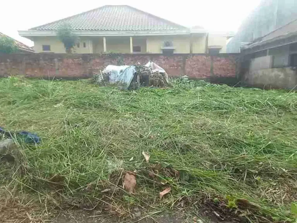 Dijual tanah keras siap bangun di jl Macan Kumbang Xll jalan Demang Lebar Daun Palembang