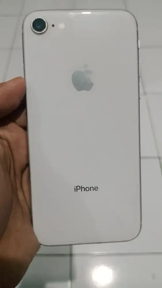 I-Phone 8 64gb inter