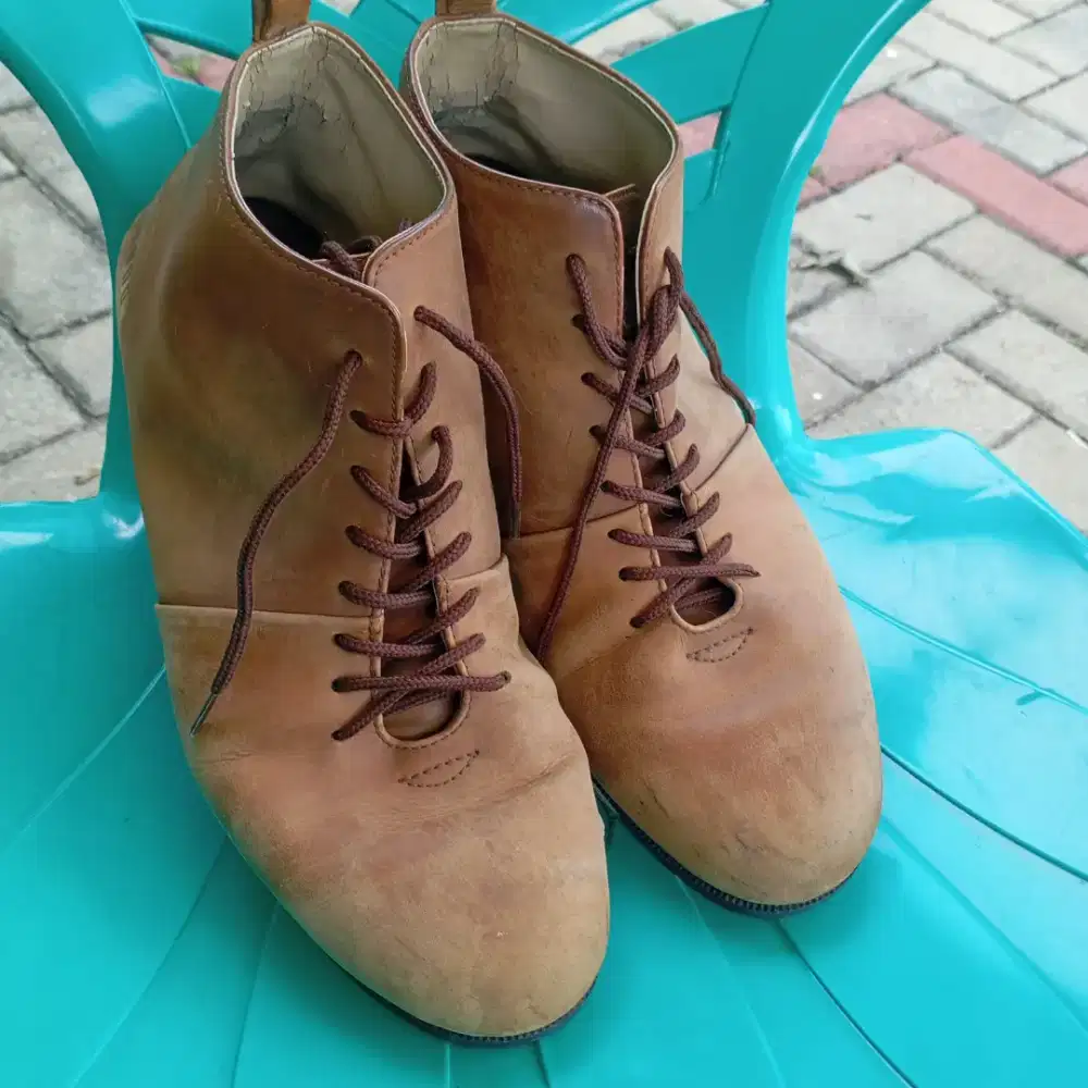Sepatu kulit brodo size 42