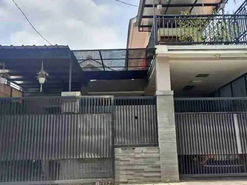 Dijual Rumah Luas 1,5 Lantai di Cisaranten kota Bandung – SHM, 4 Kamar, Carport 2 Mobil