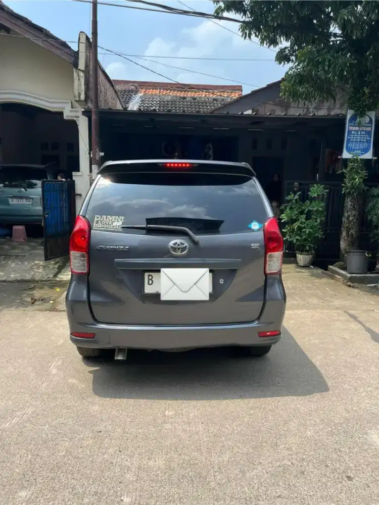 Dijual Toyota Avanza 1.3 E Manual th 2013