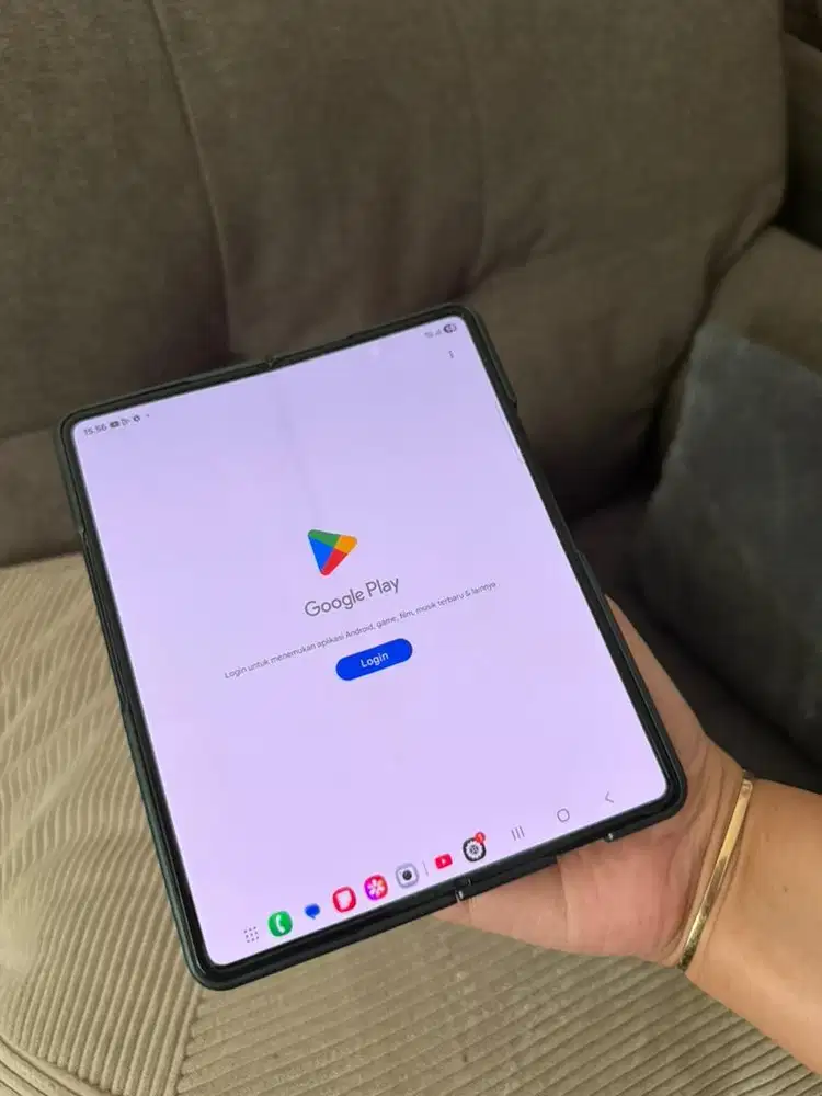 Samsung Z Fold 3 RAM 12GB / 512GB Resmi SEIN NO KENDALA