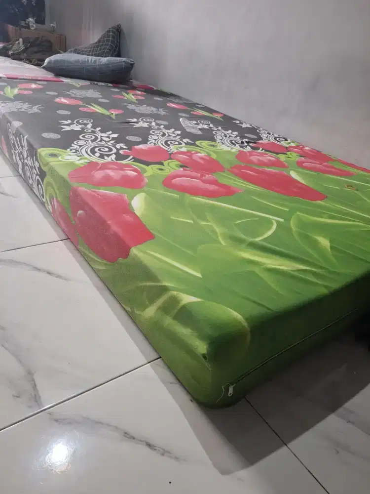 Jual cepat KASUR INOAC 200X160X20Cm baru pakai 1Bulan (kondisi Bagus)