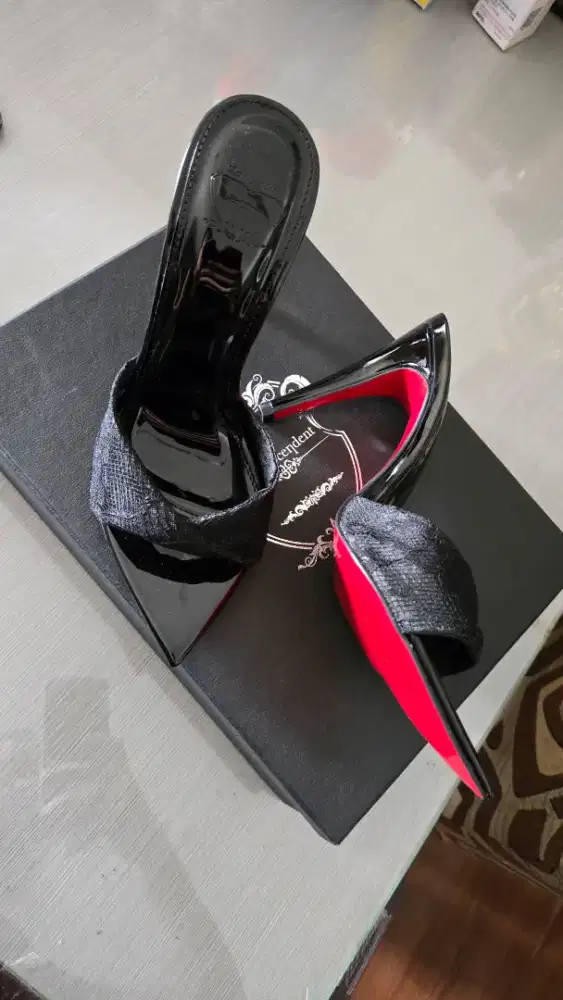 HEELS LACE BERTINELLI