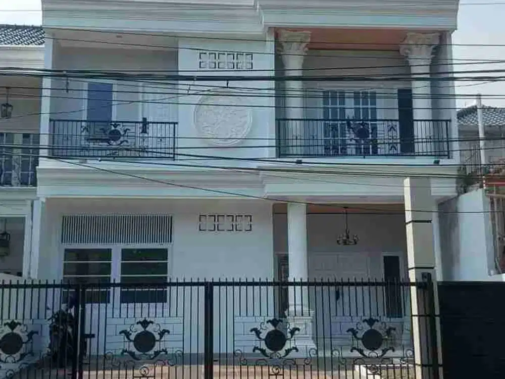Rumah 2 lantai dalam komplek denn kolam renang di cinere