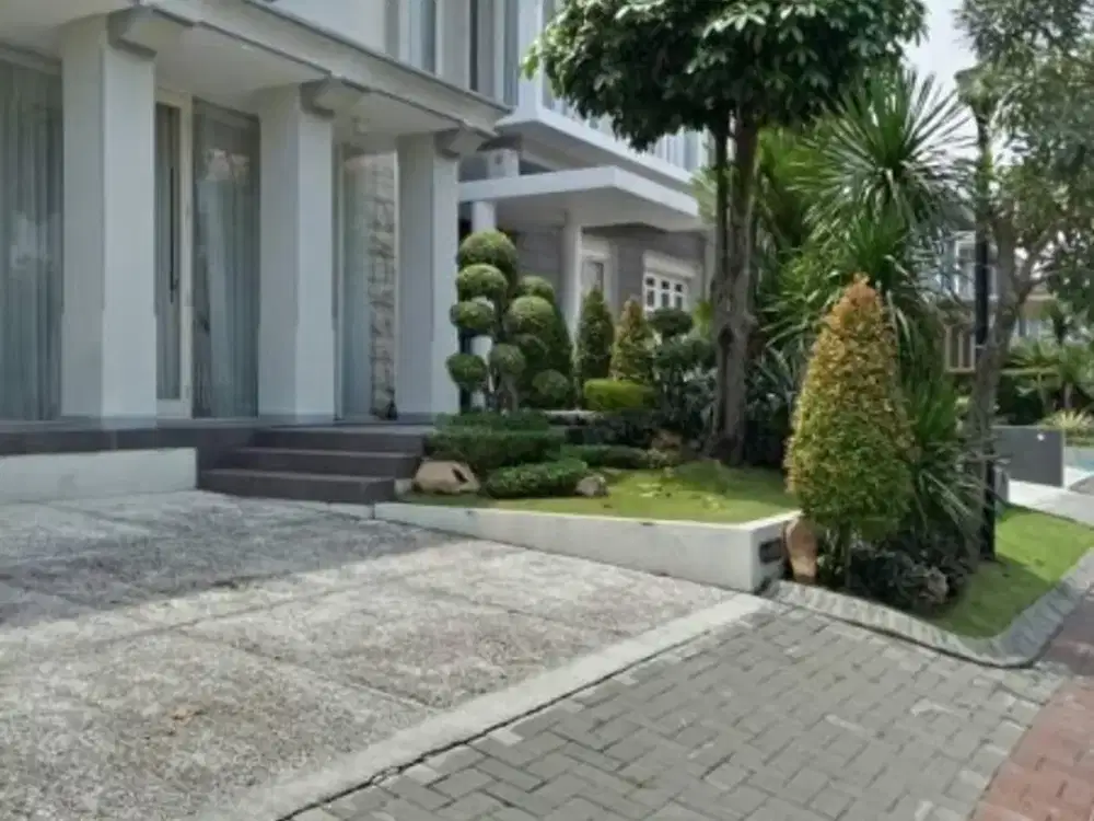 Rumah Semi Furnish Royal Park Citraland Surabaya. *TD