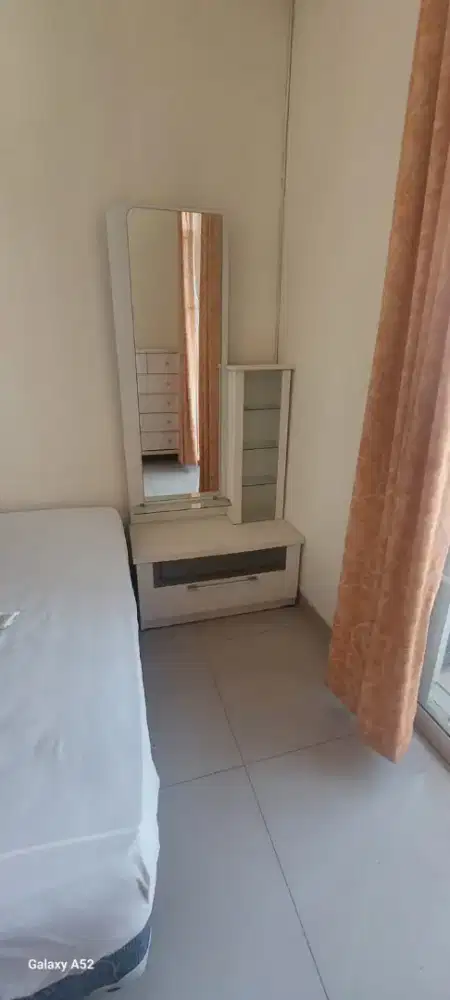 Furnitur komplit