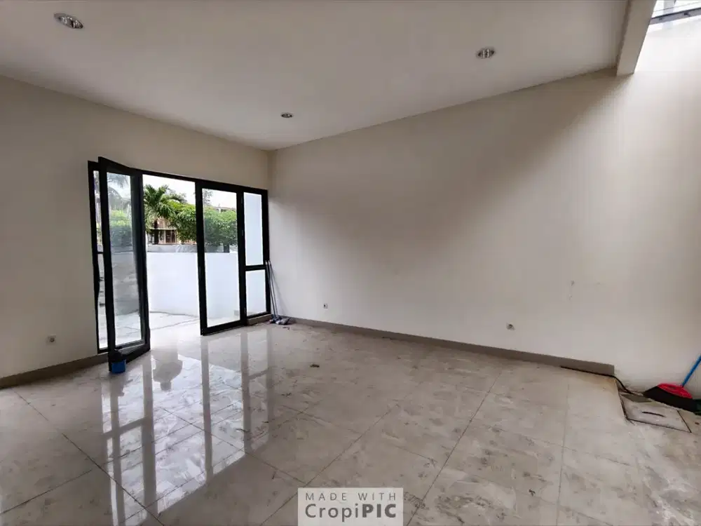 Disewakan Ruko 3 Lantai Hybridhome PHR Boulevard Harga Menarik