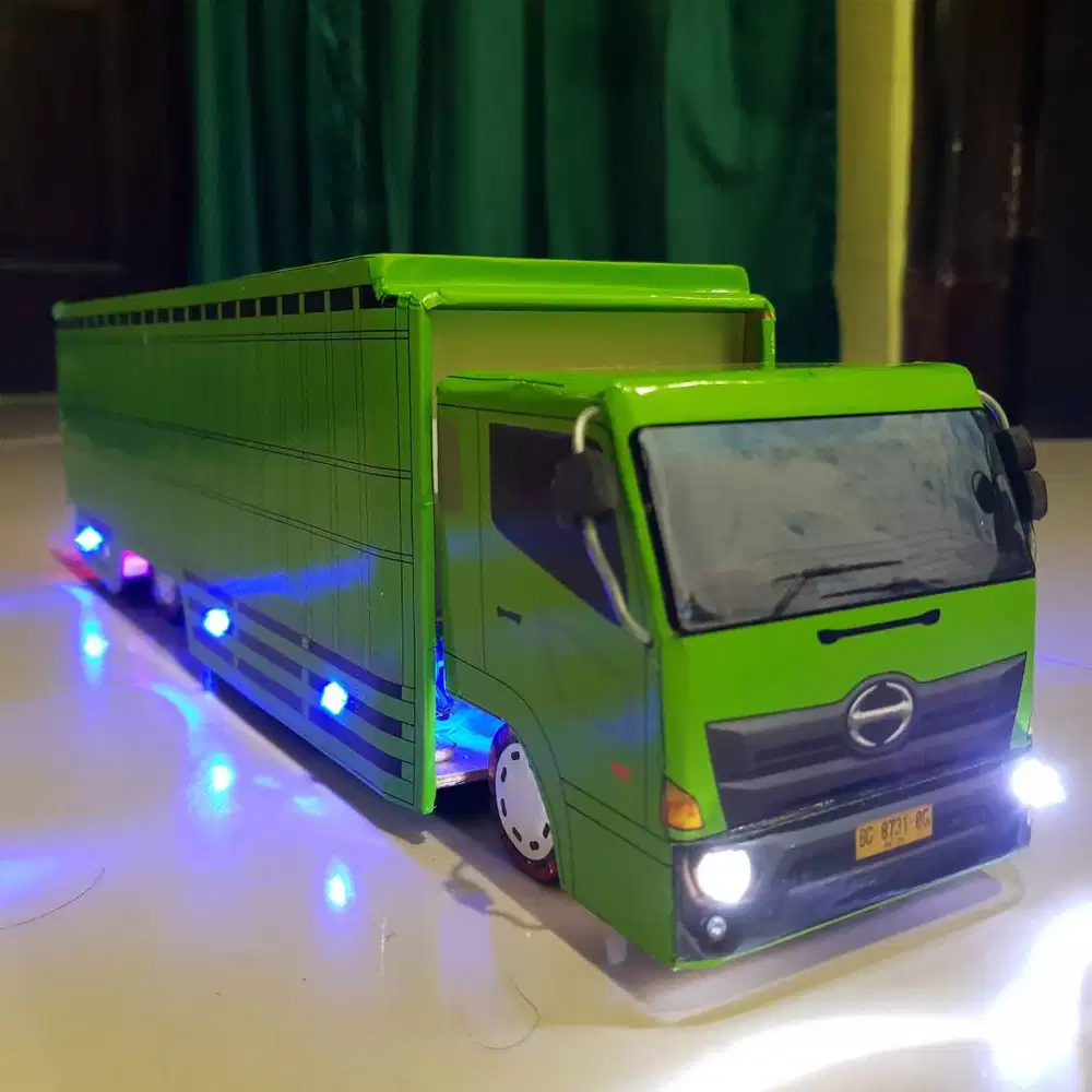 Miniatur truk Hino 500 Tronton RC Truk Oleng Trek Remote kontrol