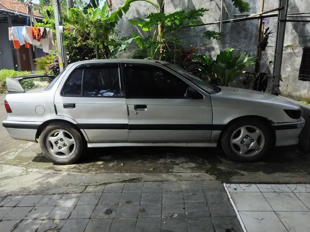 Mitsubishi Lancer 1991 Bensin