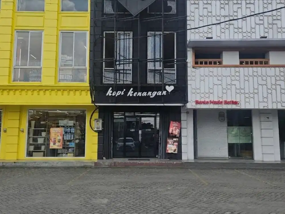 Ruko 3 Lantai di Area Komersial Aktif KH Hasyim Ashari Cipondoh