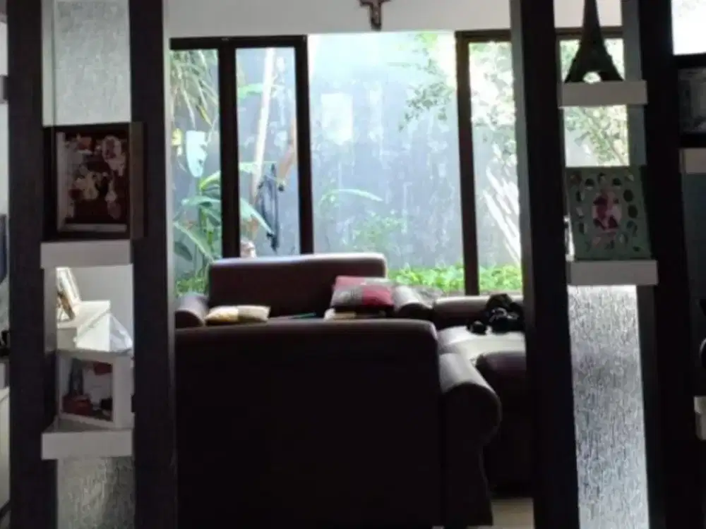 RUMAH DHARMA HUSADA MAS MINIMALIS 2 Lantai DESAIN INTERIOR, Surabaya Timur