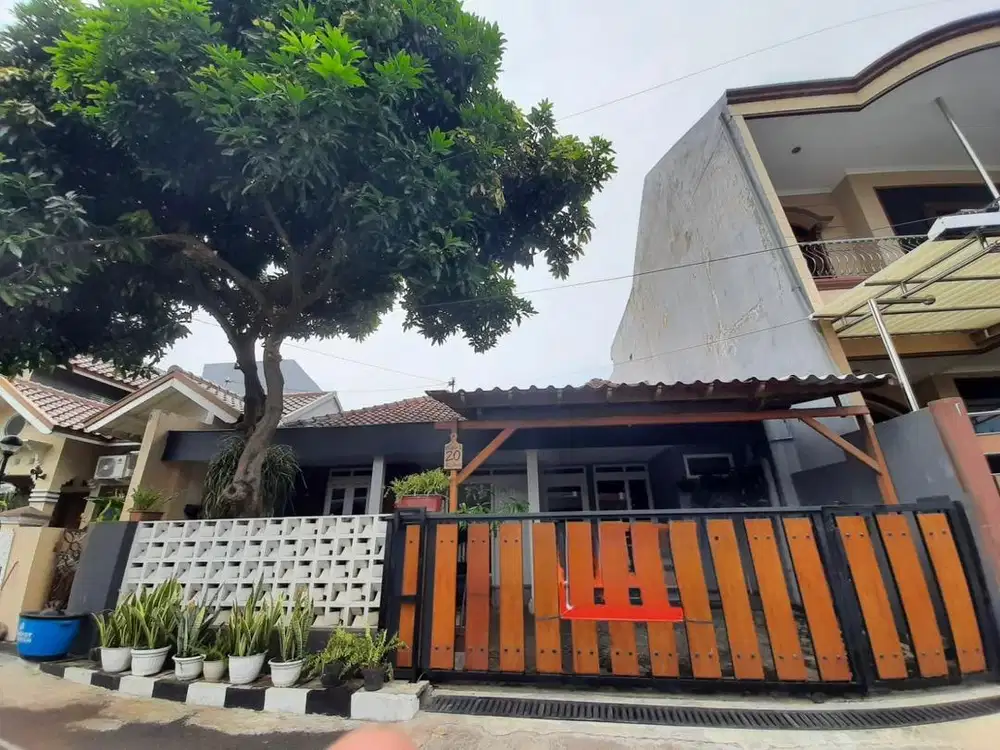 DISEWAKAN RUMAH KALIBANTENG KULON DEKAT KE PAMULARSIH SEMARANG